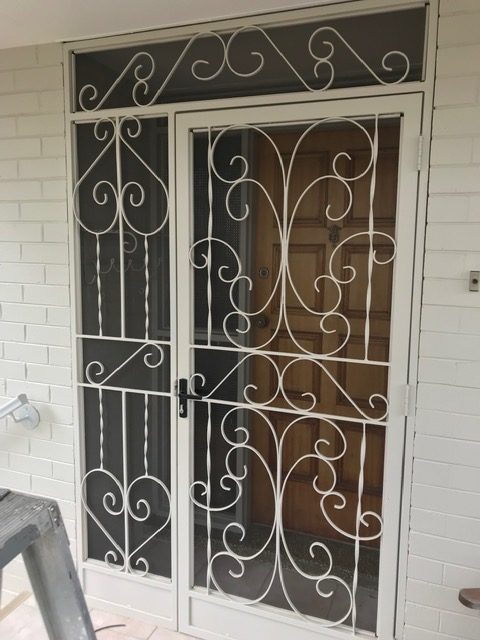 CANBERRA'S MOST INNOVATIVE, CUSTOM FLY SCREEN REPAIR & INSTALLATION SERVICES